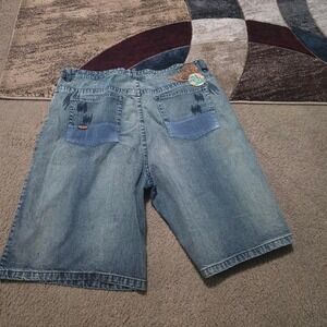 Akademiks Denim Jean Shorts Y2K 90s Baggy Hip Hop Mens Size 44 Back Patch.